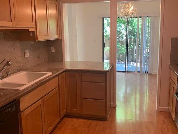 5th image of 49 Showers Dr APT Y479