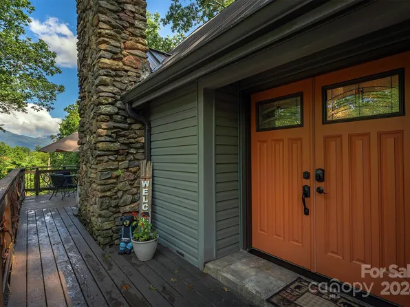 30 Last Resort Rd, Black Mountain, NC 28711