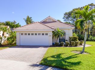 546 SW New Castle Cv, Port Saint Lucie, FL 34986