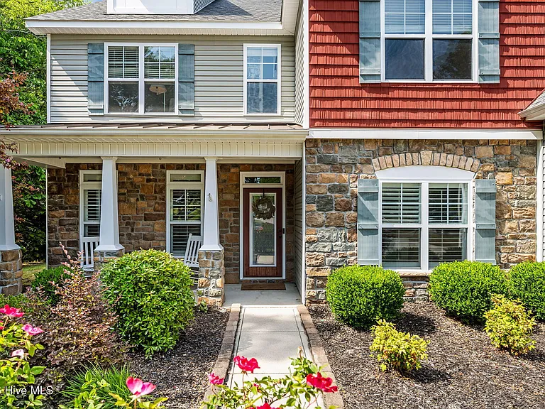 167 Old Millstone Lndg — Photo 2