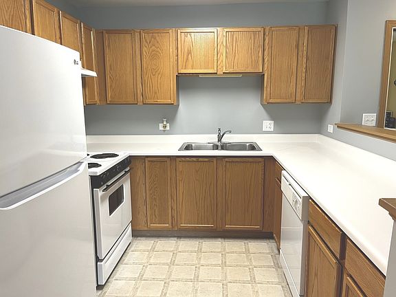3rd image of 801 N McLean Blvd APT 206