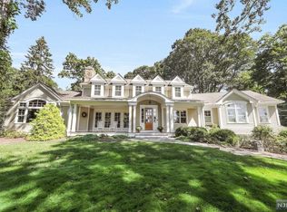 3 Sleepy Hollow Rd, Upper Saddle River, NJ 07458
