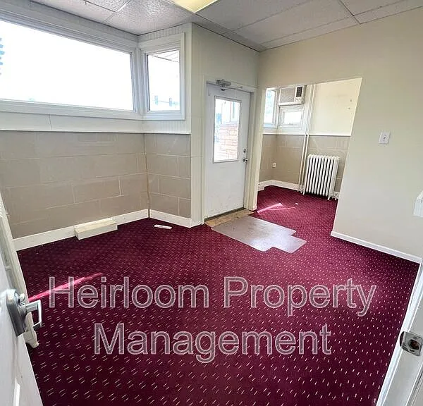 1823 Belknap St #COMMERCIAL — Photo 2