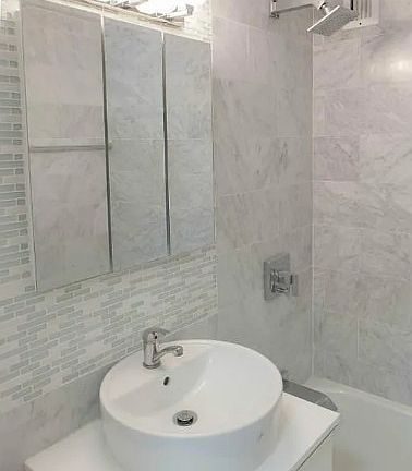 4th image of 333 E 46th St APT 3L