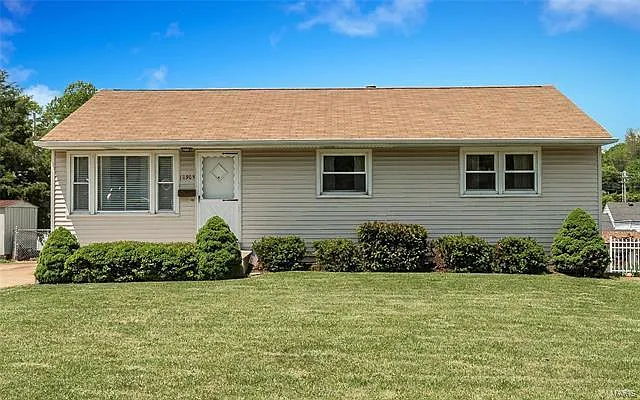 10905 Juniper Ct photo 1