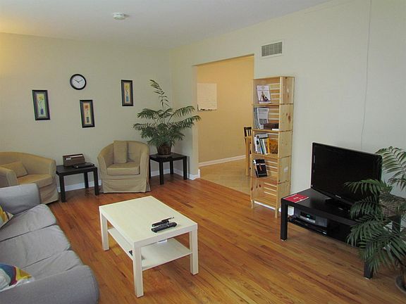2nd image of 1813 Roosevelt Blvd
