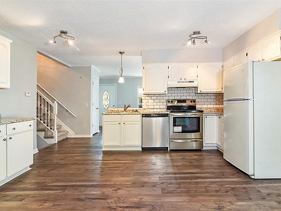 5th image of 521 Maitland Dr