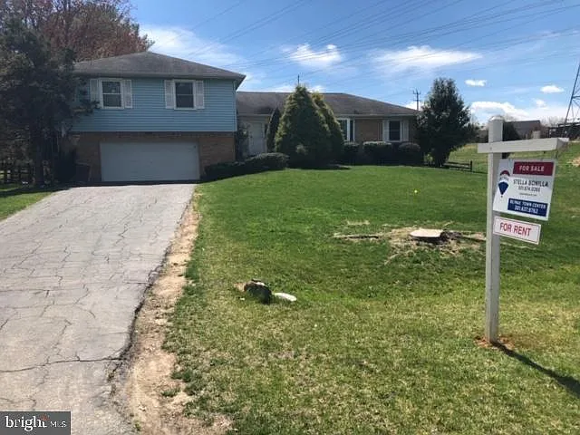 4200 Sir Walter Rd photo 1