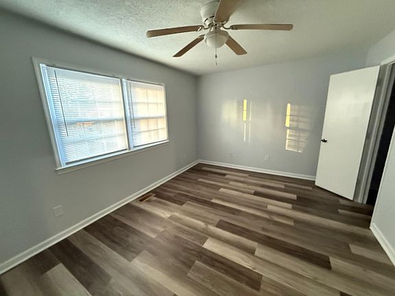 2nd image of 1025 Carolina Rd APT D3