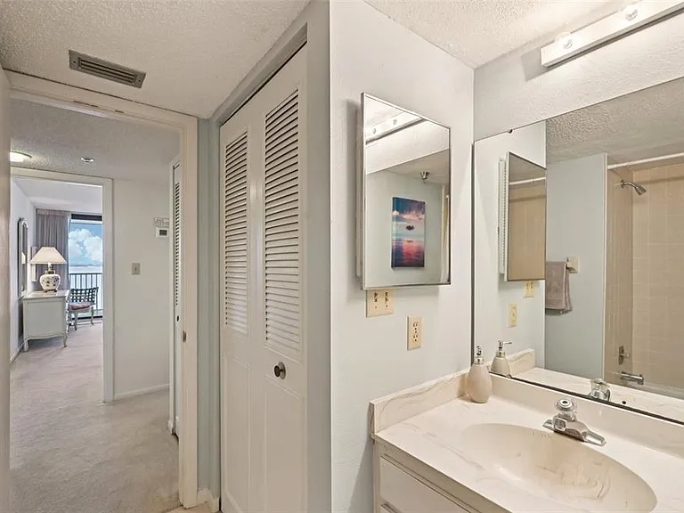 11 Sunset Dr #502 — Photo 33
