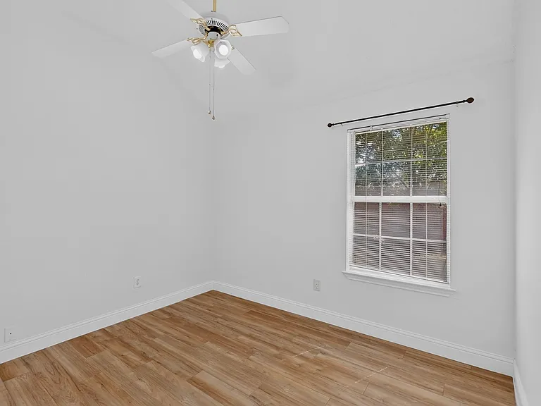 743 Pulitzer Ln — Photo 30