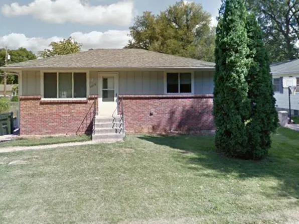 2016 N 32nd St, Lincoln, NE 68503