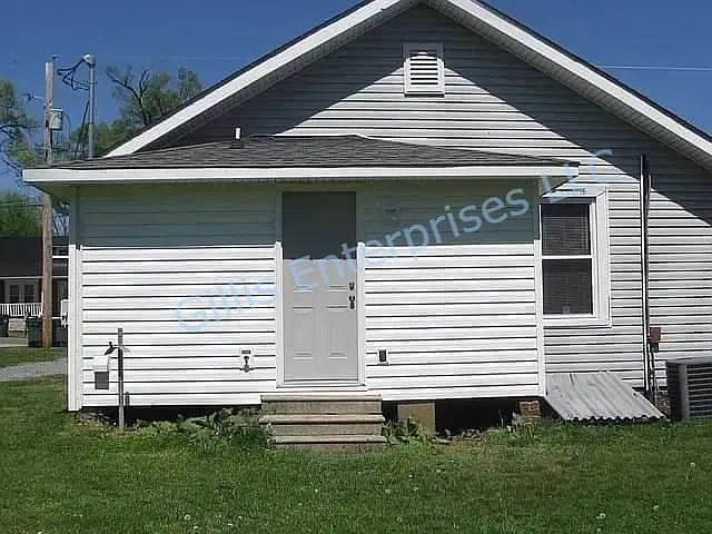 112 Virgil Ave — Photo 12