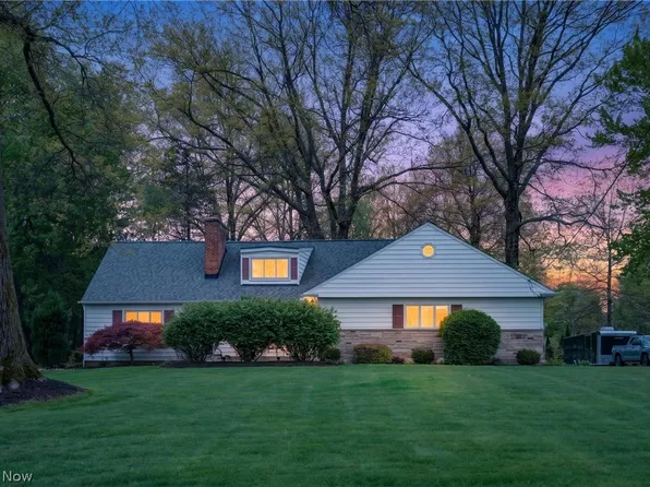 2426 Lander Rd, Pepper Pike, OH 44124