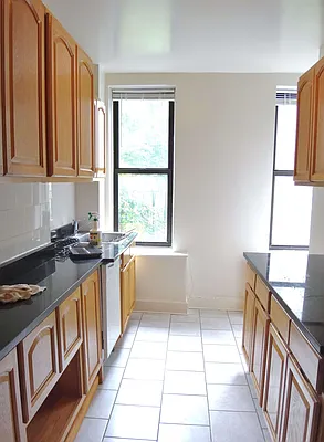 Rented by Paley Management | media 19