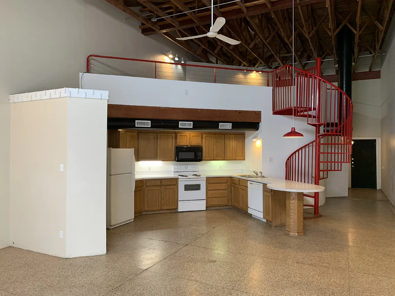 2 bed, 1.0 bath, 1335 sqft, $975 — Photo 3