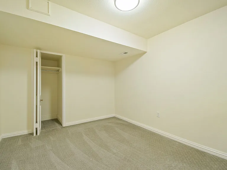 7079 S Curtice St #BASEMENT — Photo 20