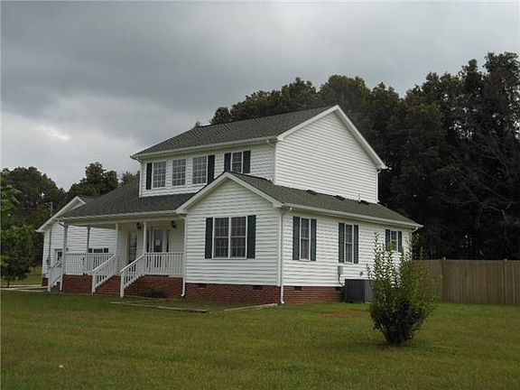 3rd image of 60 Heather Hts