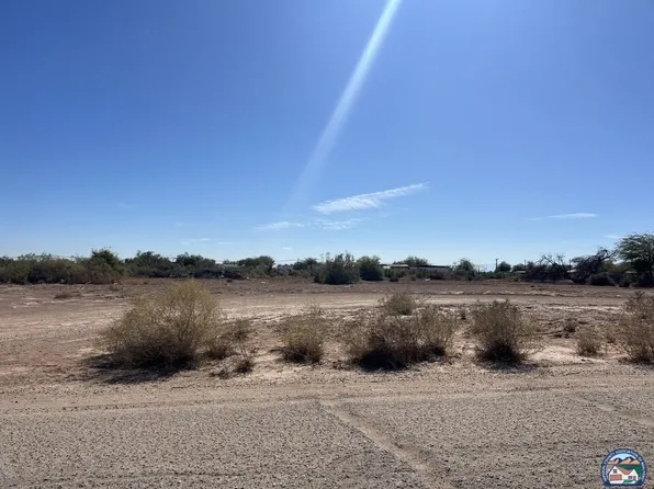 275 E Neil Rd, El Centro, CA 92243