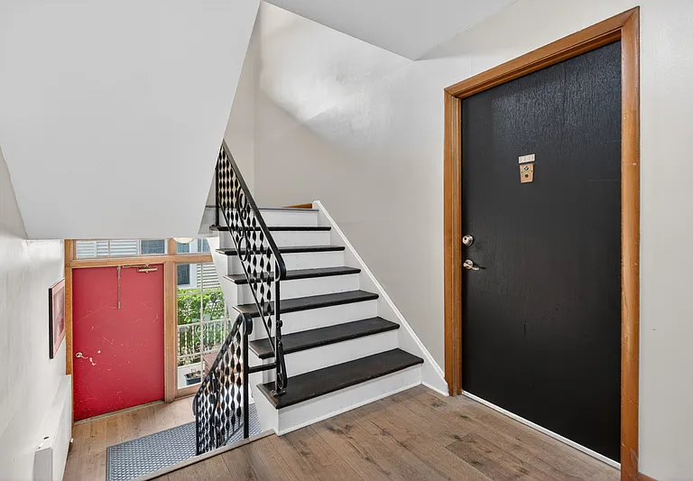 1609 E State St #201 — Photo 6