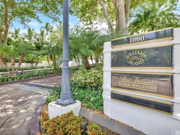 1000 Island Blvd, Aventura, FL