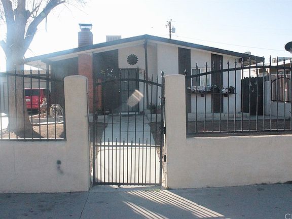5th image of 25177 Yolanda Ave
