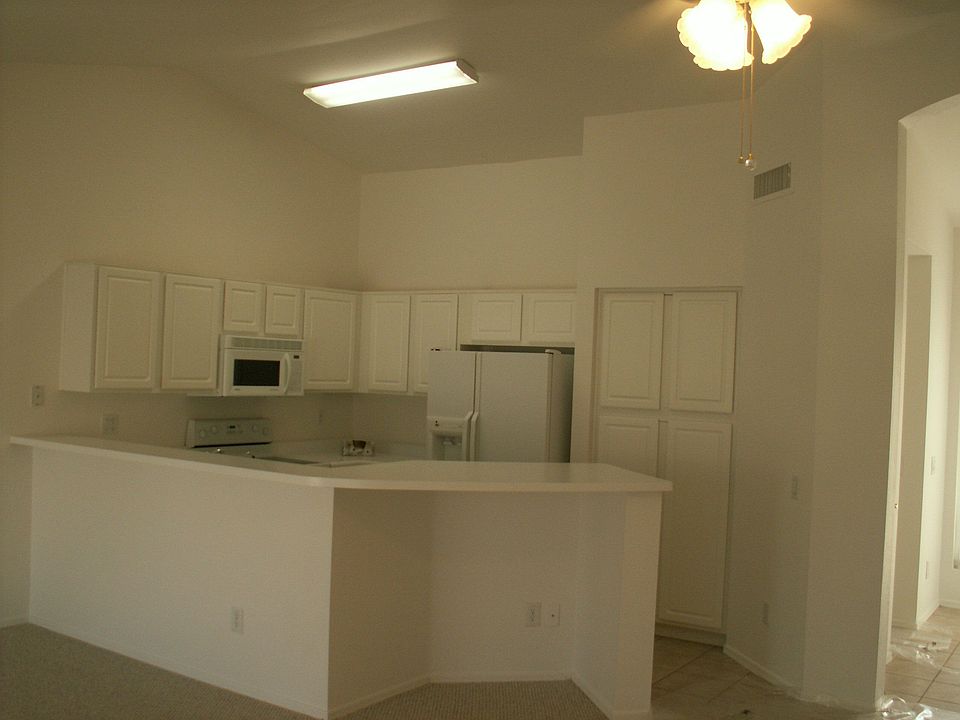 >Insert Cookware & Bar Stools here.