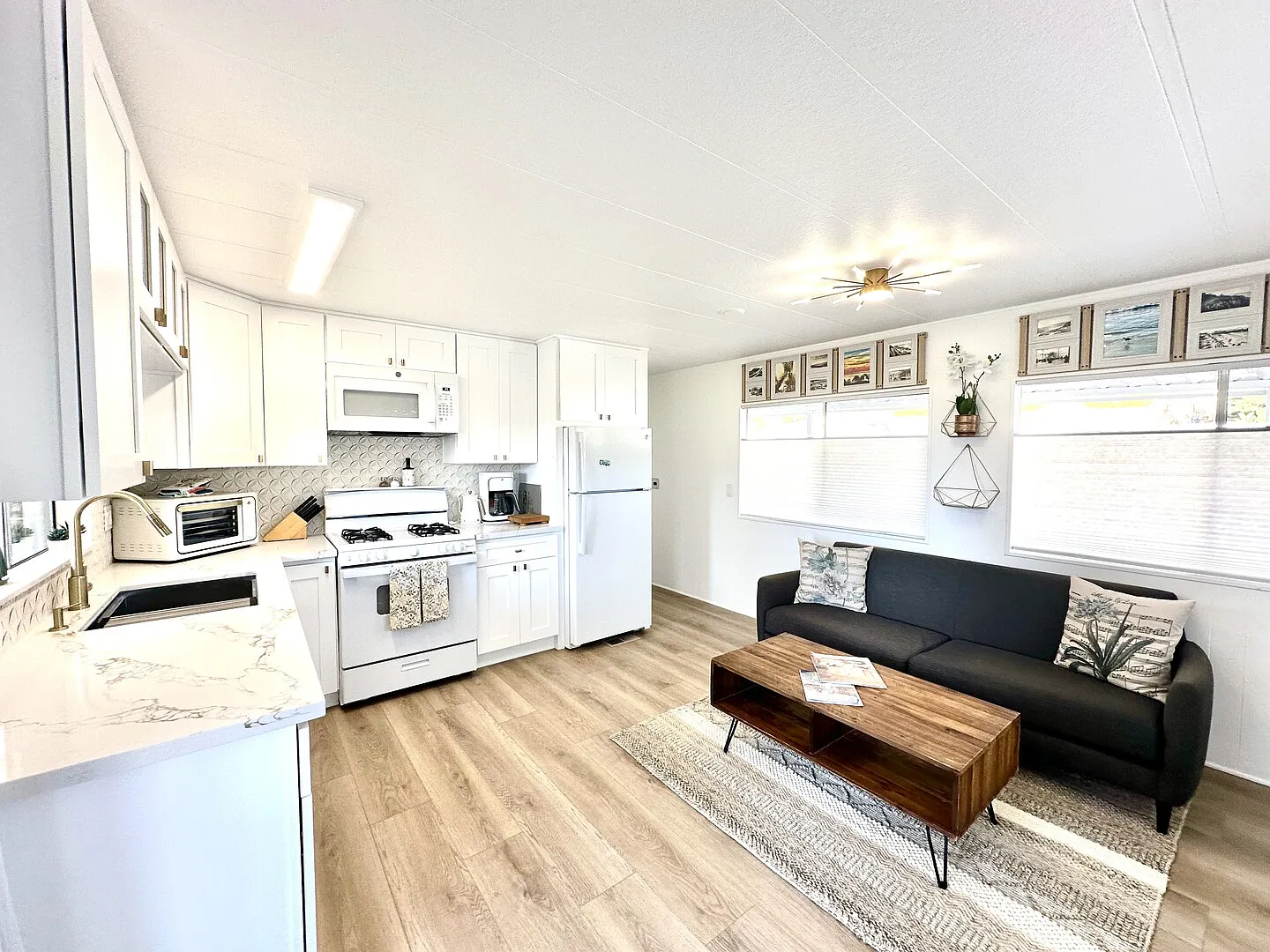 Walk to the beach 1bed 1 bath cutest house in Pacific Palisades — Photo 3