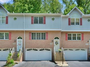 2638 Birchwood Ln, Oakdale, PA 15071