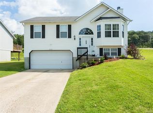 203 Pebble Creek Ct, Imperial, MO 63052