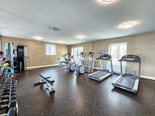 Rented by Astoria Realty | media 36