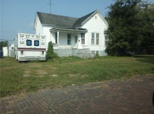 1021 Walnut St, Eldorado, IL 62930