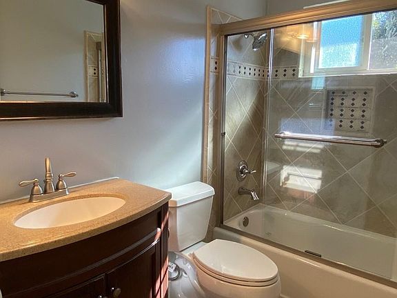 2nd image of 636 La Grande Dr APT 8