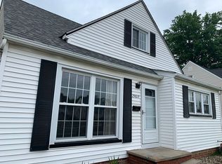 29019 Homewood Dr, Wickliffe, OH 44092
