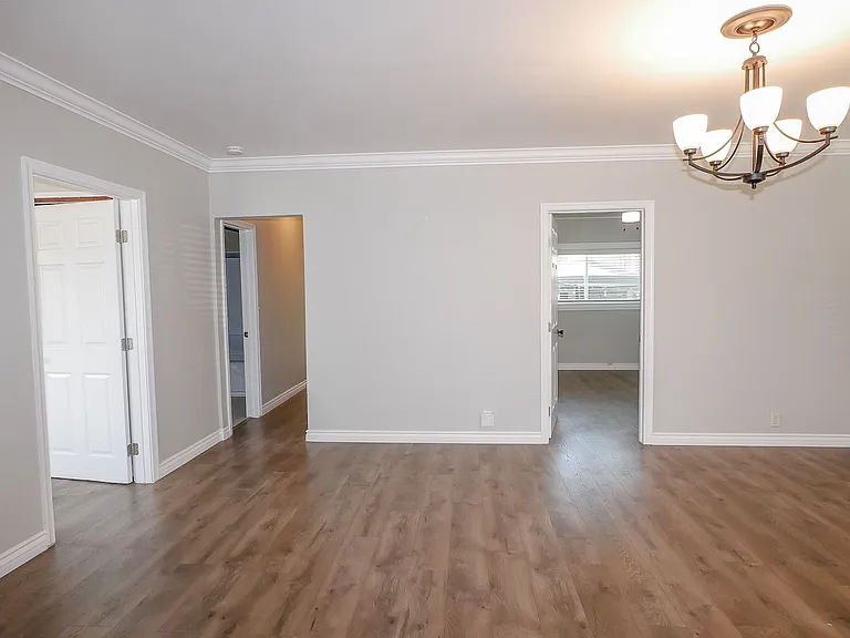 2924-2932 Suncrest Dr — Photo 29
