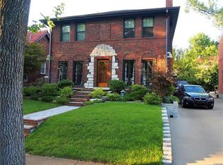 456 Carswold Dr, Saint Louis, MO 63105