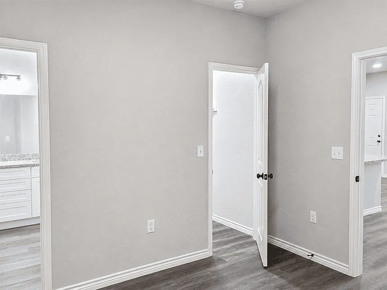 7602 Windsor Oaks #2 — Photo 8