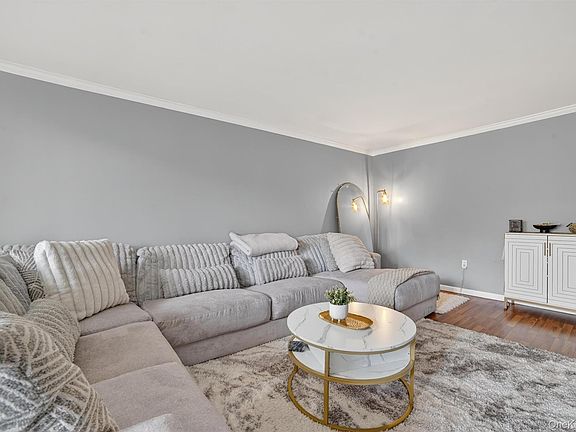 3rd image of 1 Lakeview Drive #2N