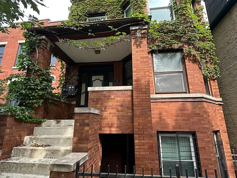 1557 N Honore St #G — Photo 1