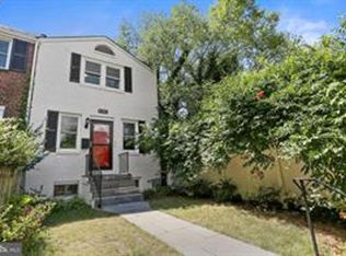 1010 Bashford Ln, Alexandria, VA 22314