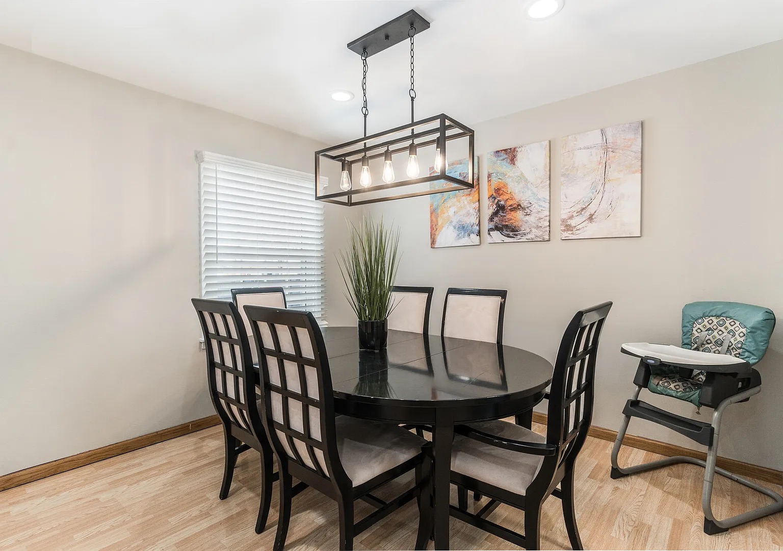 Hoffman Estates Rental - E Berkley Ln — Photo 4
