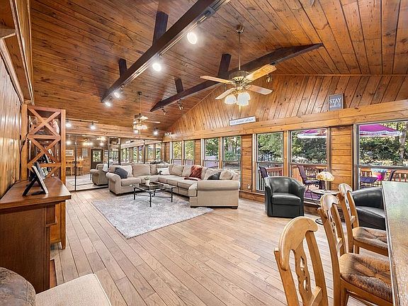 3rd image of 7 Linden Ct