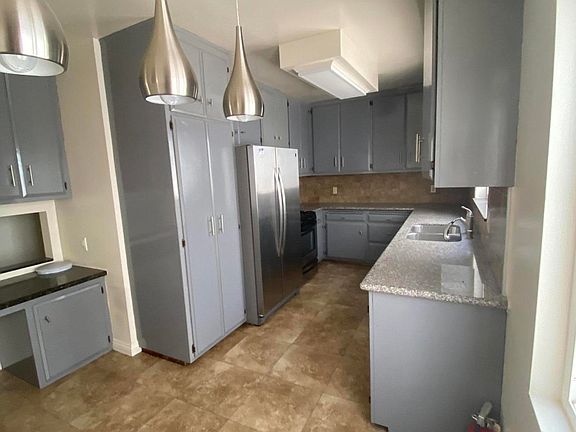 4th image of 1615 E Glenoaks Blvd