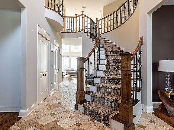 2nd image of 17W113 Elder Ln