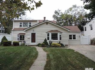 347 Loring Rd, Levittown, NY 11756