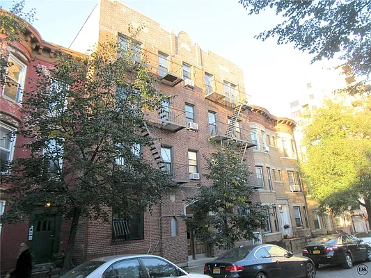 Rented by DSA Realty | media 32