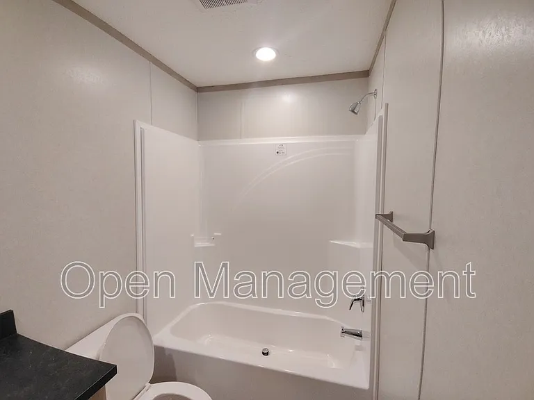 40 Erin Ln #141 — Photo 14