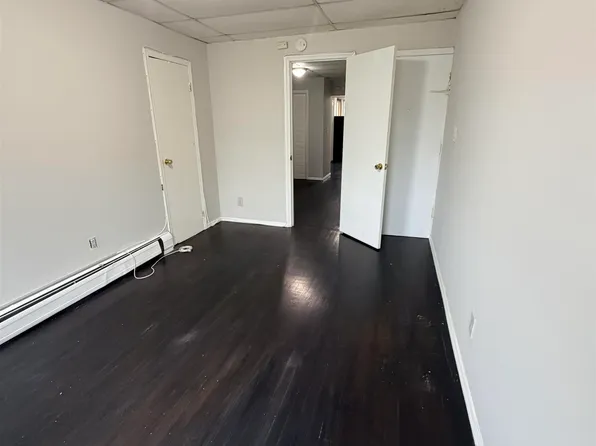 213 Webster Avenue image 12 of 18