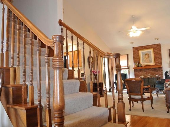 4th image of 1583 Denbigh Dr
