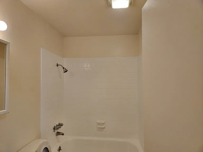 Vintage Apartments — Photo 14